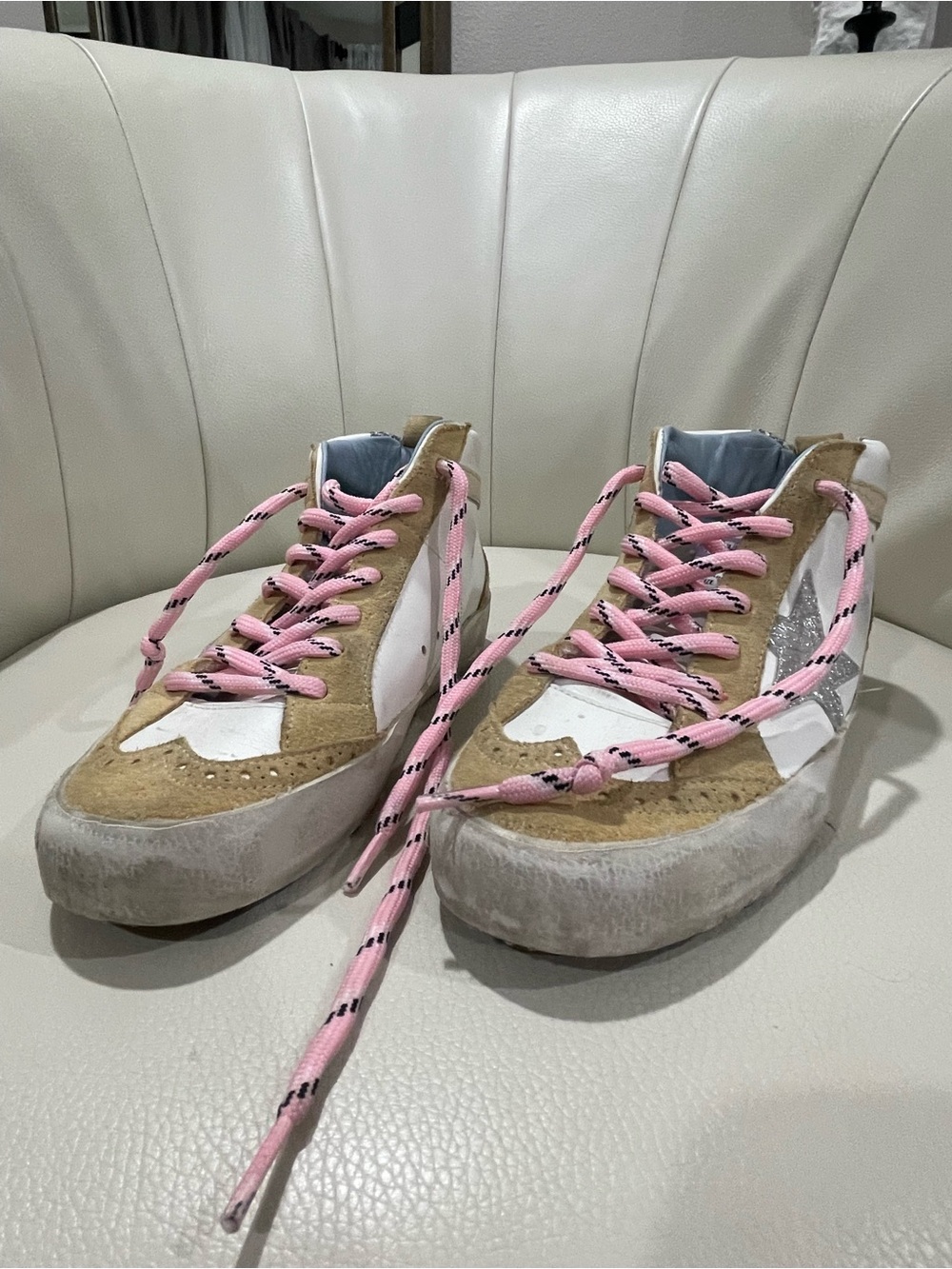 Golden Goose White High-Top Sneakers with Pink Laces - Picture 3 of 9
